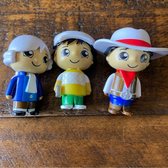 Ryans World Road Trip Mini 2" Figures, lot of 3. - Picture 1 of 7